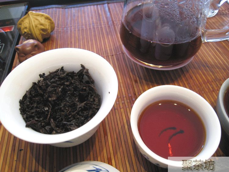 露雨茗苑茶庄黄刚定制博友普洱茶熟茶饼茶(图4)